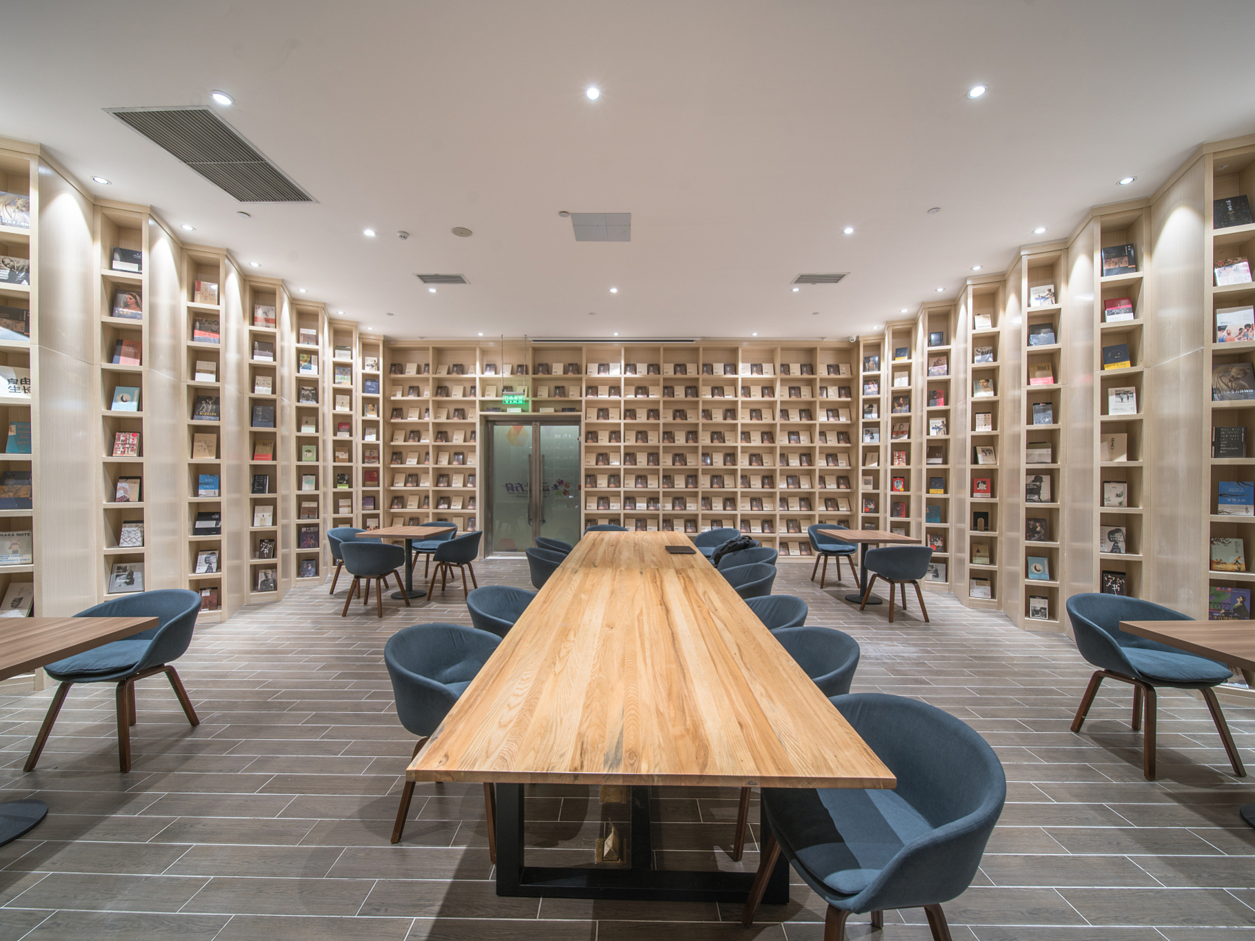 校园环境图书馆